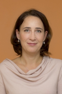 Dr. Tiia Ruuval